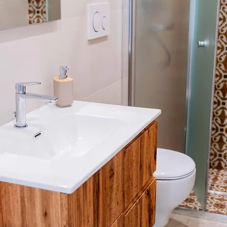 Moderno Mediterraneo Konukevi 4*