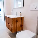 Moderno Mediterraneo Pensión 4*