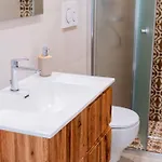 Moderno Mediterraneo Pensión 4*