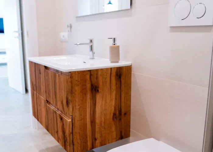 Moderno Mediterraneo ゲストハウス 4*