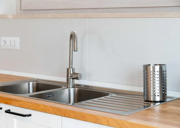 ゲストハウス Moderno Mediterraneo 4*