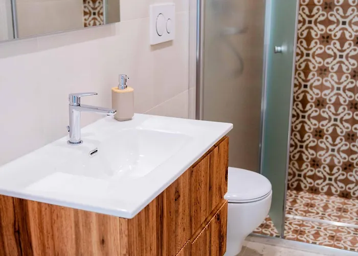 Moderno Mediterraneo ゲストハウス 4*