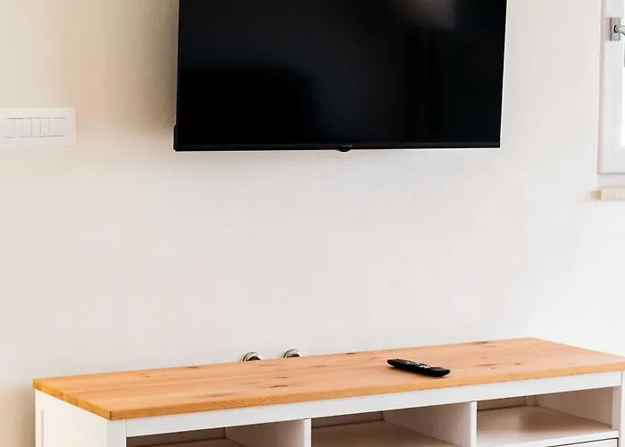 ゲストハウス Moderno Mediterraneo 4*