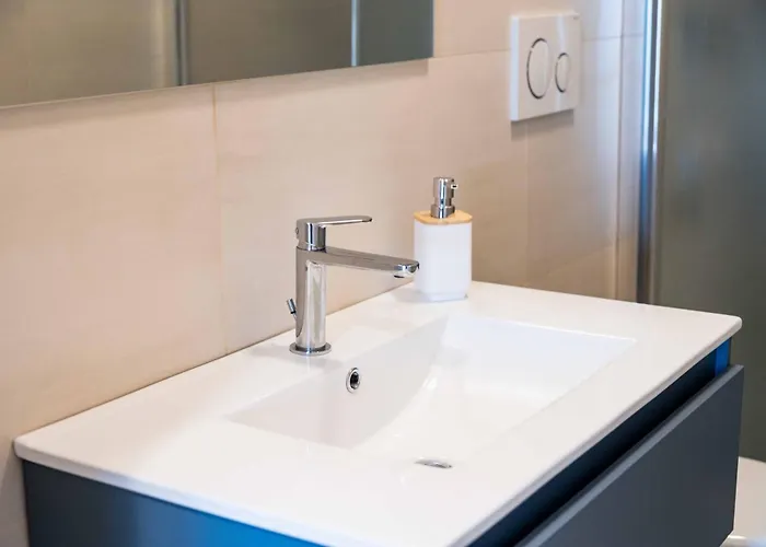 ゲストハウス Moderno Mediterraneo